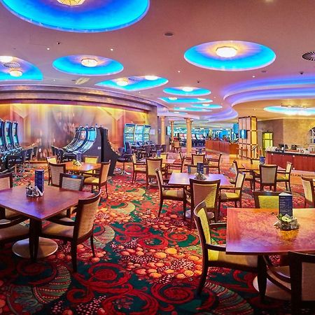 Casino&Hotel Admiral Alzbetin Železná Ruda エクステリア 写真
